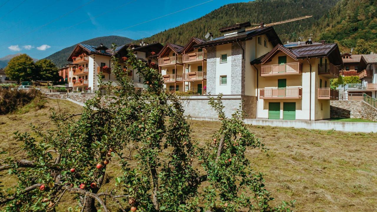 Gaia Residence Hotel Mezzana  Exterior photo